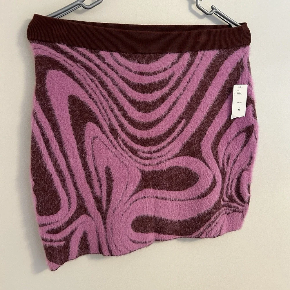 Anthropologie Skirt Fuzzy Rib Trim Waist Pink‎ Wine Size Medium Funky Retro NWT